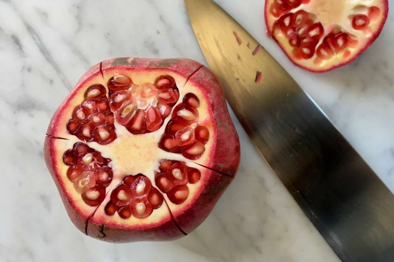 How to Cut Open and Eat a Pomegranate