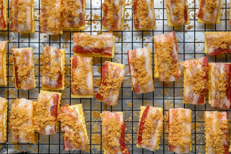 Candied Bacon Cracker Bites