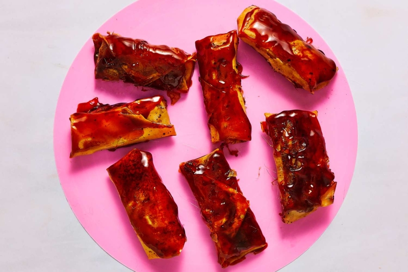 Turon (Banana Lumpia) With Caramel