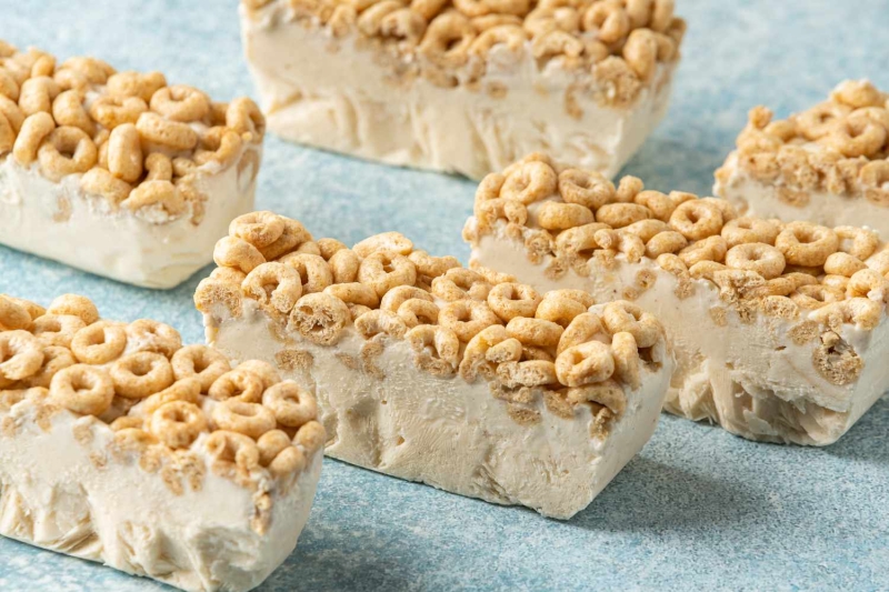 Milk and Cereal Breakfast Bars