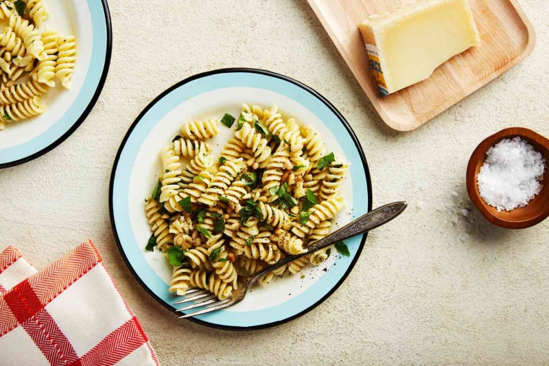 Easy Pasta Salad With Fresh Herbs, Lemon and Garlic