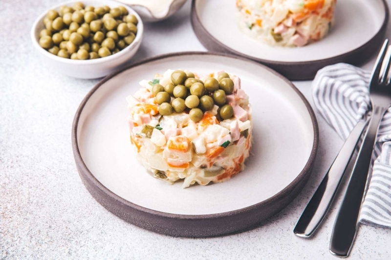 Romanian/Russian Salata de Boeuf (Salat Olivje)