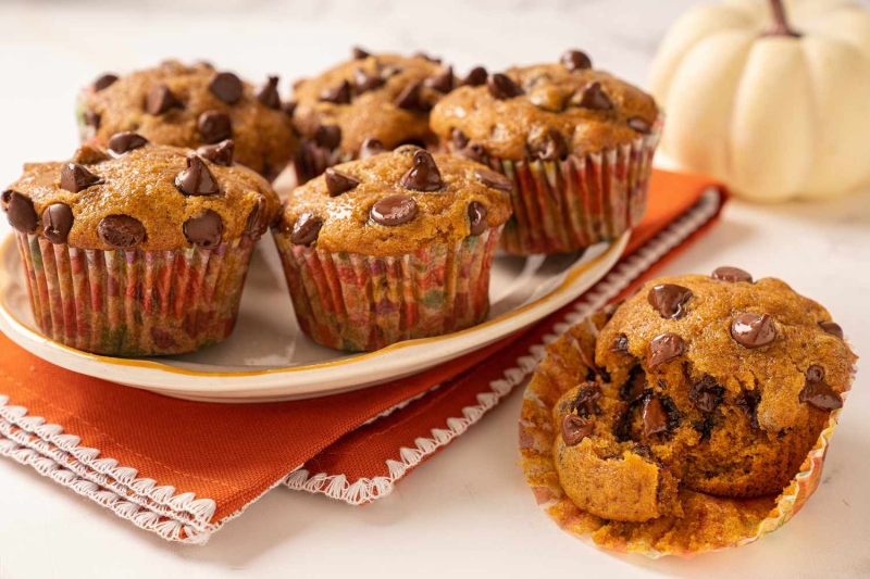 Pumpkin Chocolate Chip Muffins