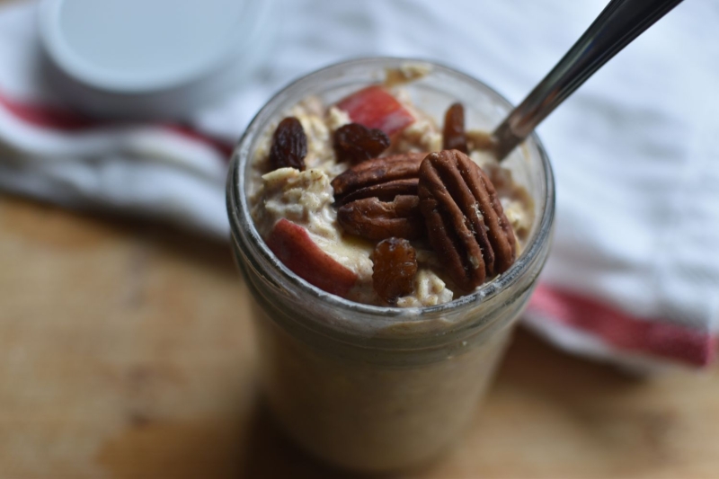 Apple Cinnamon Overnight Oats