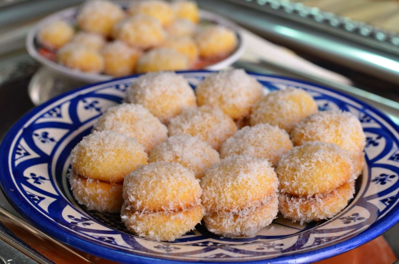 Moroccan Coconut Snowball Cookies (Richbond Cookies)