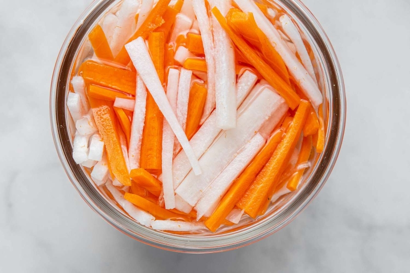 Vietnamese Pickled Carrot and Daikon Radish