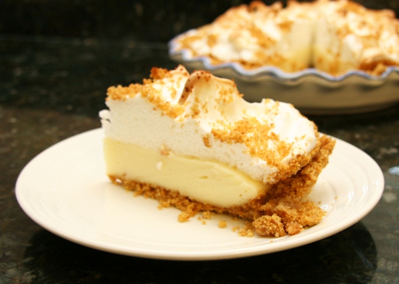 Aunt Irene’s Graham Cracker Pie