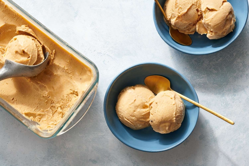 No-Churn Roasted Banana Dulce de Leche Ice Cream