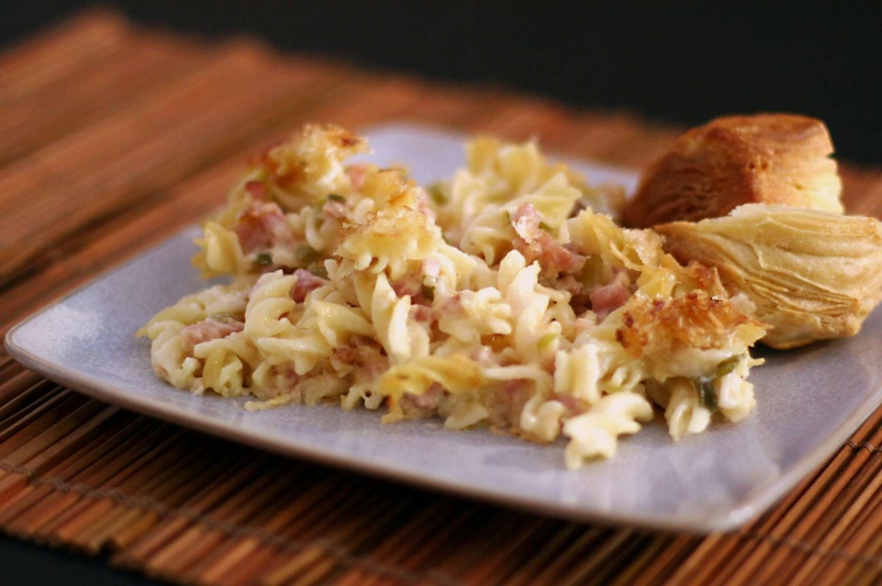 Ham, Swiss, and Pasta Casserole