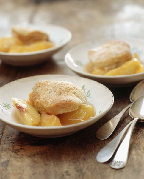 Easy Biscuit Crust Peach Cobbler