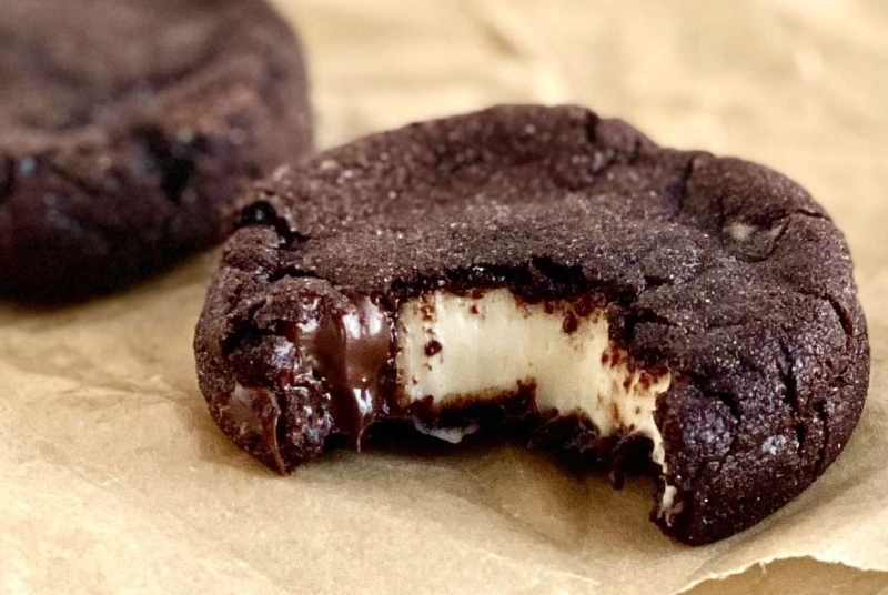 Cream Cheese Stuffed Chocolate Cookies