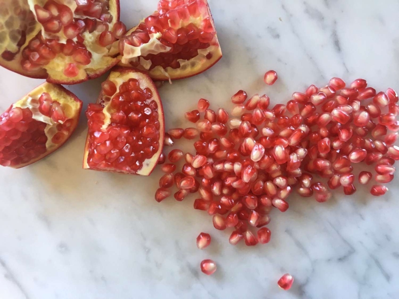 How to Cut Open and Eat a Pomegranate