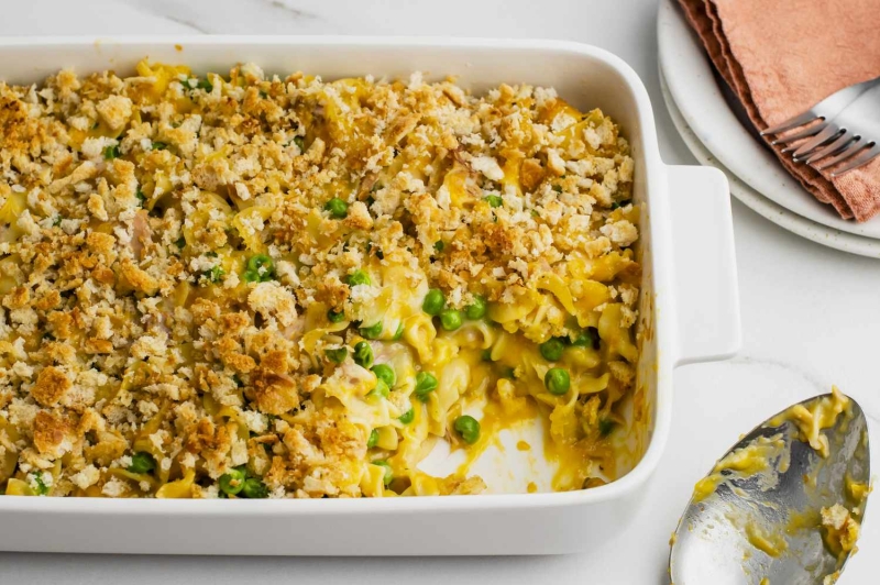 Easy Tuna Noodle Casserole With Cheddar Cheese