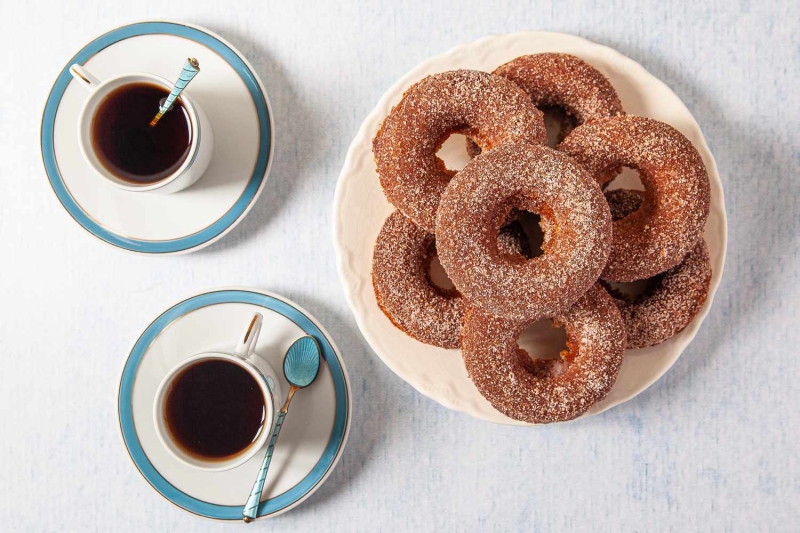 Keto Cinnamon-Sugar Doughnuts