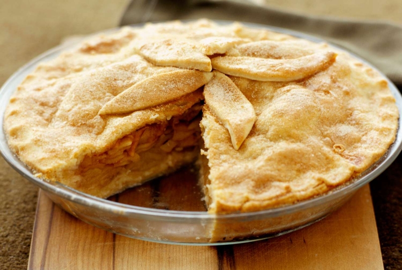 Bourbon Apple Pie With Raisins and Pecans