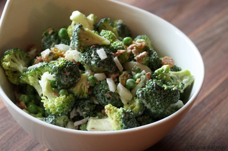 Crunchy Broccoli Salad With Raisins and Sunflower Seeds Recipe