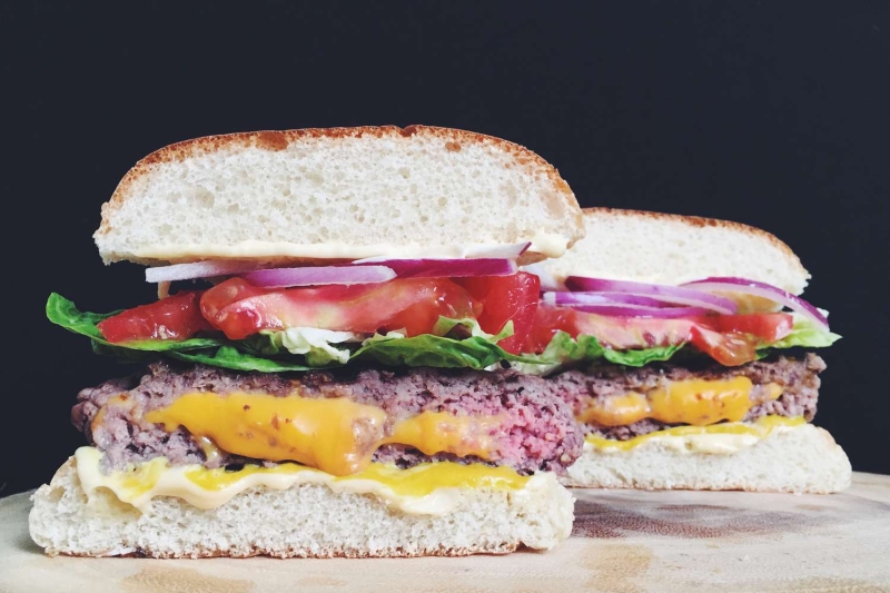 The Ultimate Juicy Lucy Burger (aka «Jucy» Lucy)
