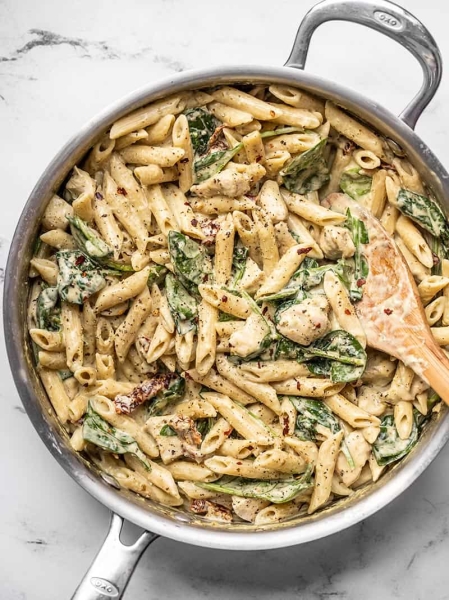 One Pot Creamy Pesto Chicken Pasta