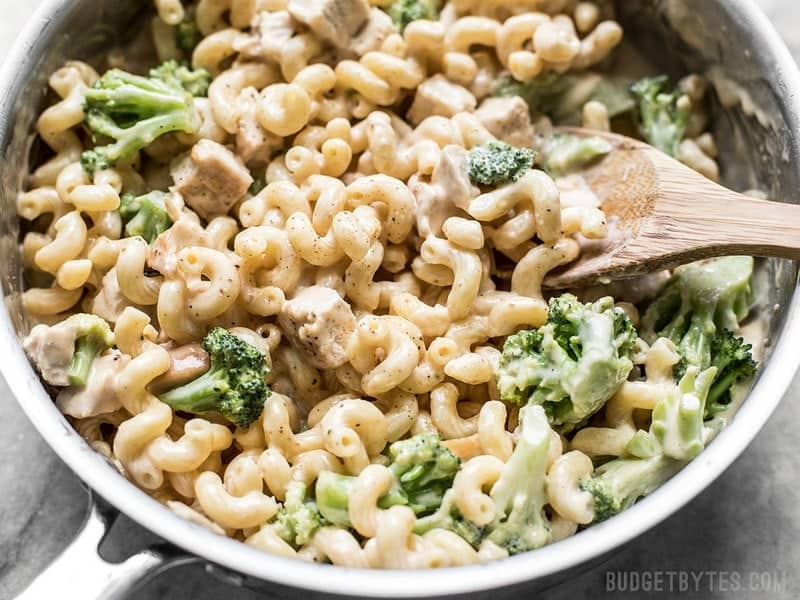 White Cheddar Mac and Cheese with Chicken and Broccoli