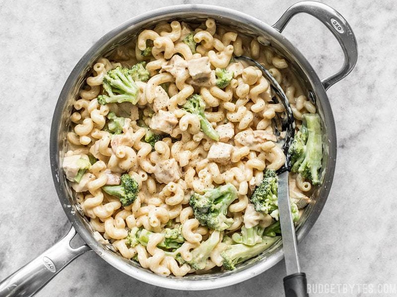 White Cheddar Mac and Cheese with Chicken and Broccoli