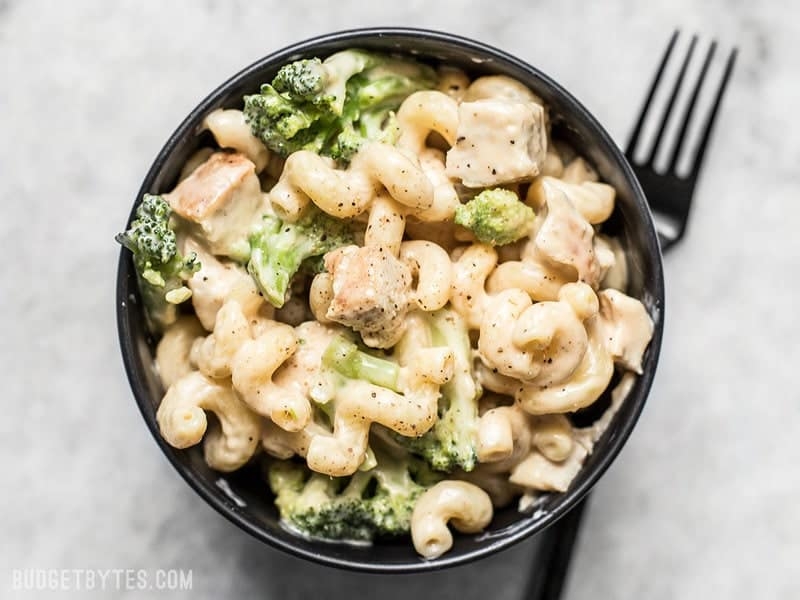 White Cheddar Mac and Cheese with Chicken and Broccoli