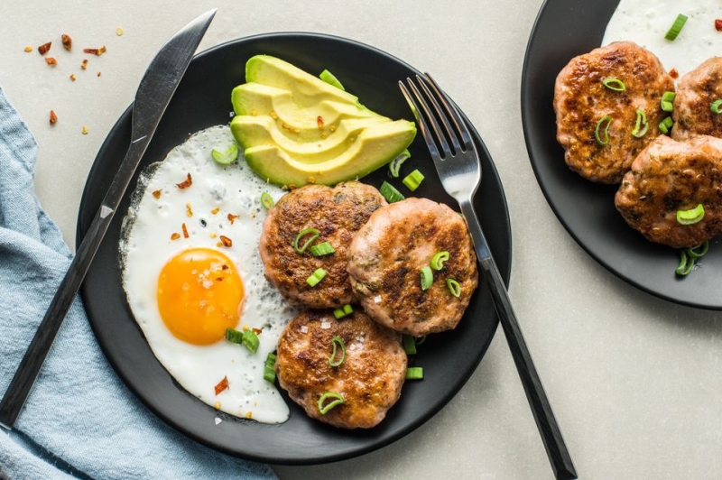 9 Delicious Paleo Breakfast Recipes (That Aren’t All Eggs)