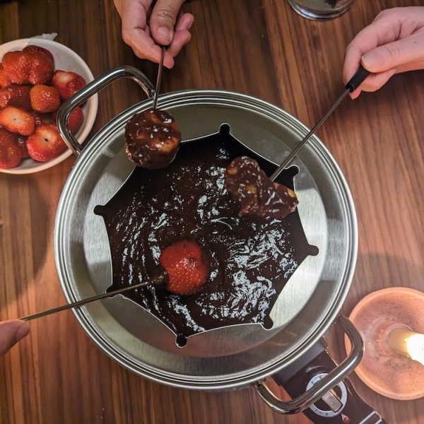 Easy Homemade Chocolate Fondue