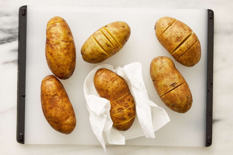 Hasselback Potatoes Are Proof That Baked Potatoes Can Be Cute