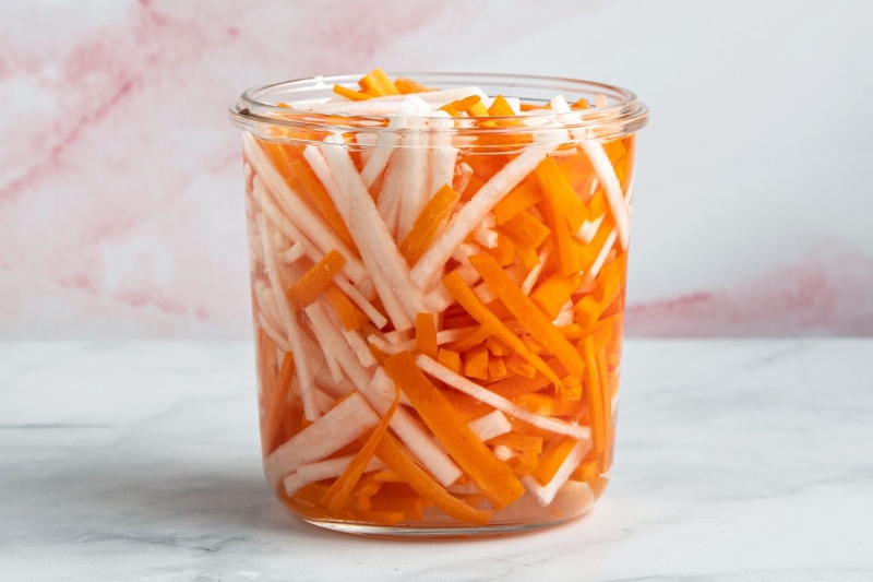 Vietnamese Pickled Carrot and Daikon Radish