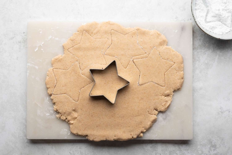 Zimtsterne (German Cinnamon Star Cookies) Recipe