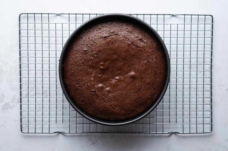 Flourless Chocolate Meringue Cake