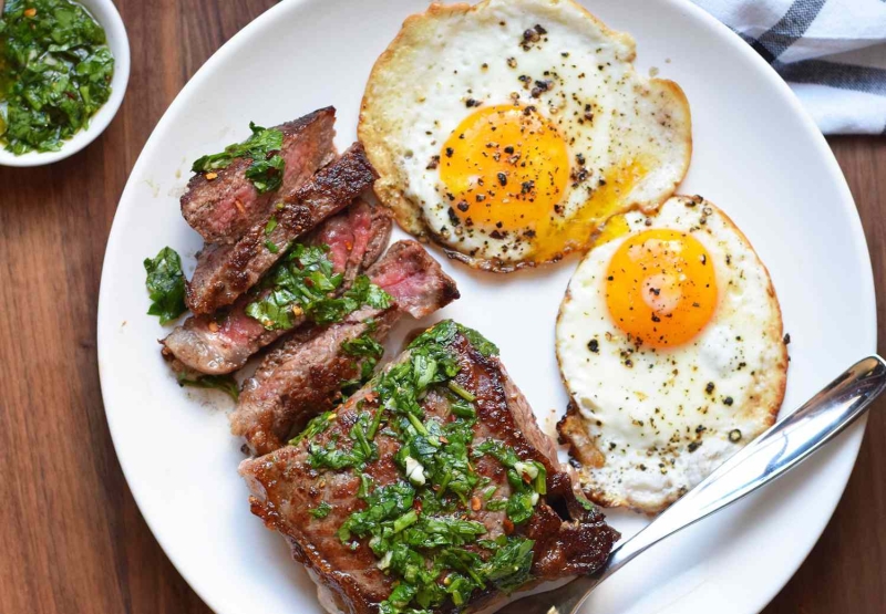 9 Delicious Paleo Breakfast Recipes (That Aren't All Eggs)