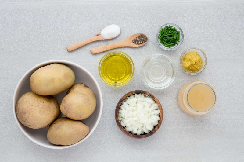 Southern German Potato Salad (Schwäbische Kartoffelsalat)