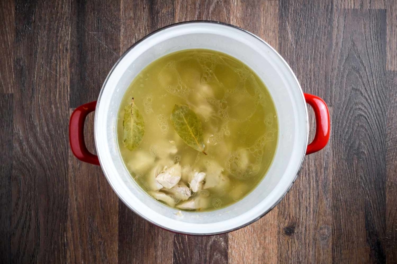 Quick and Full-Flavored Chicken Broth