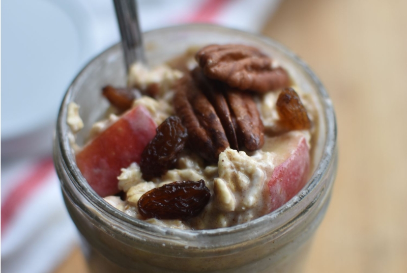 Apple Cinnamon Overnight Oats