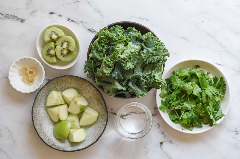 Apple Kiwi Superpower Green Smoothie