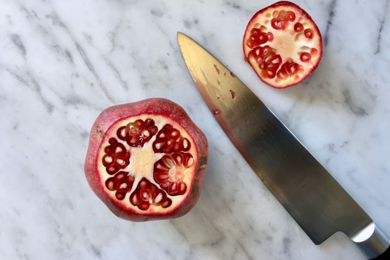 How to Cut Open and Eat a Pomegranate