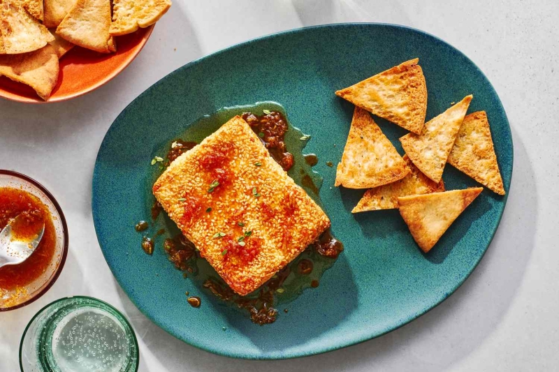 Coat Your Feta in Sesame Seeds and Drizzle it With Honey