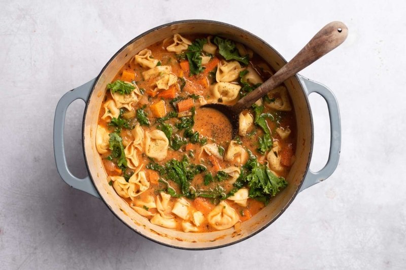 Vegan Veggie Tortellini Soup