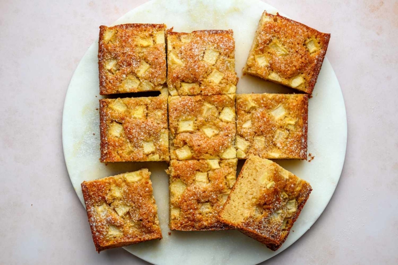 Apple Snacking Cake