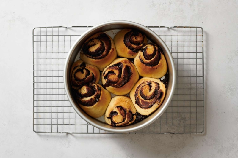 Cookies and Cream Cinnamon Rolls