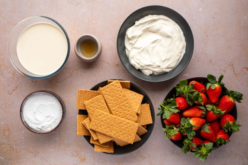 No-Bake Strawberry Icebox Cheesecake