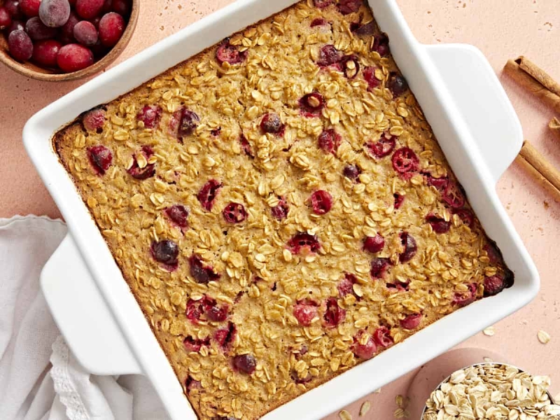 Apple Cranberry Baked Oatmeal