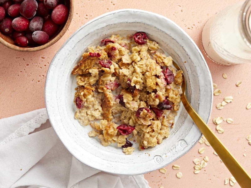 Apple Cranberry Baked Oatmeal