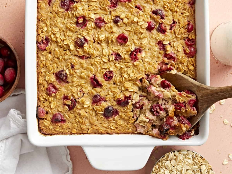 Apple Cranberry Baked Oatmeal