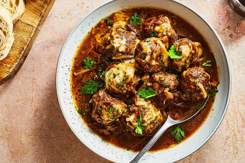 Slow Cooker French Onion Meatballs