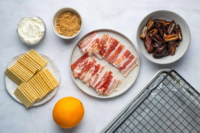 Candied Bacon Cracker Bites