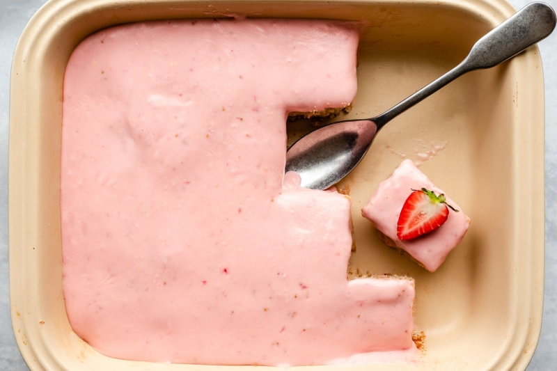 Fresh Strawberry Cake and Frosting