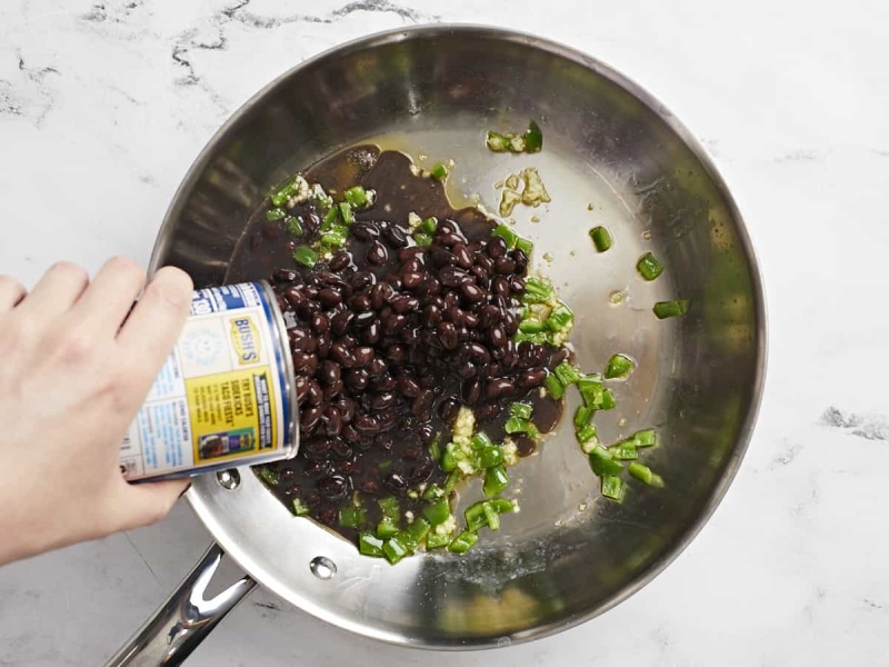 Black Beans with Eggs