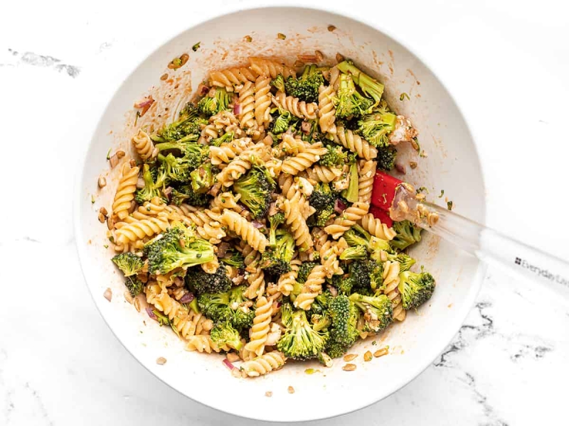 Broccoli Pasta Salad with Tomato Vinaigrette